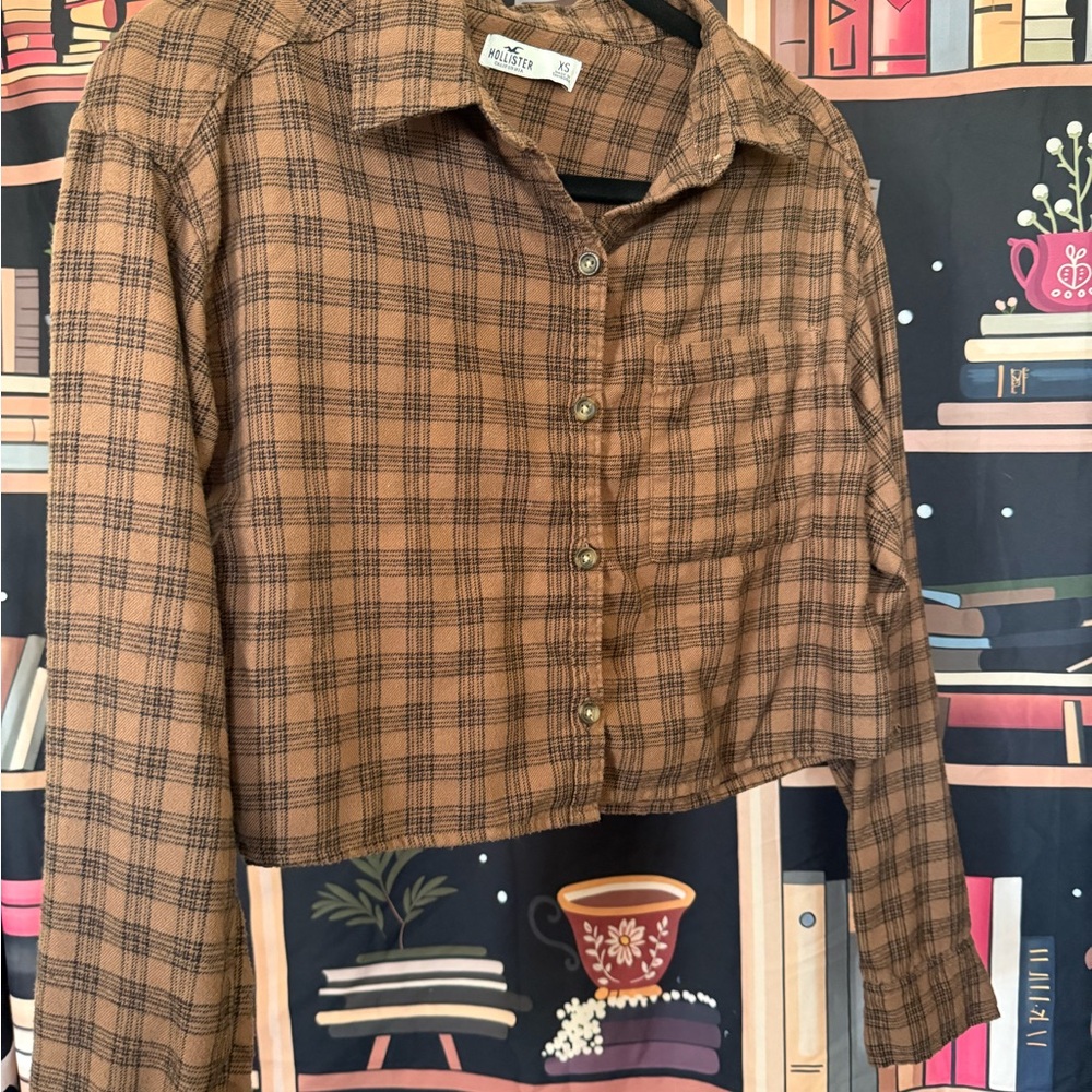 Hollister Plaid Brown Cropped Shirt
